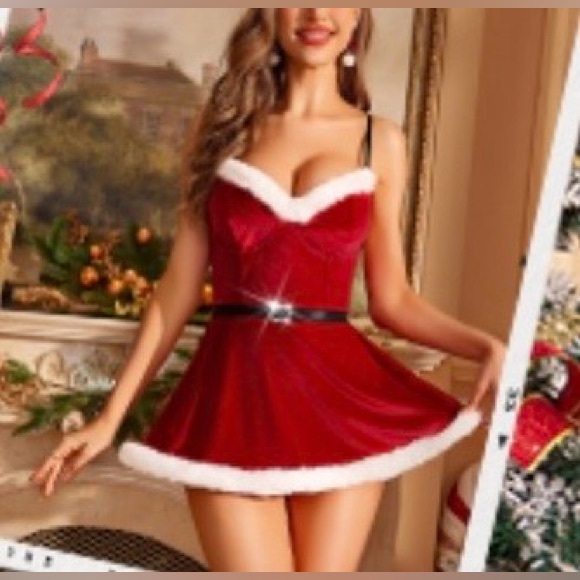 🆕Festive Red Velvet Santa Chemise with White Faux Fur Trim - Picture 6 of 12
